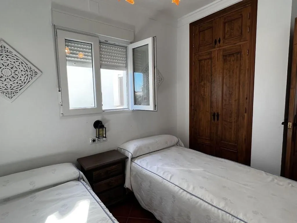 Homestay Casa Para 6 A 100M De La Playa Jardin Compartido El Palmar  Spain