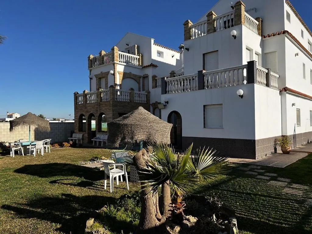 Casa Para 6 A 100M De La Playa Jardin Compartido El Palmar  Homestay El Palmar (Andalucia)